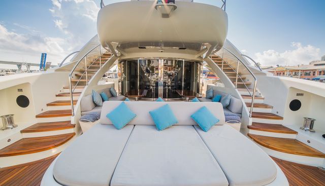 HAPPY HOUR yacht charter 5