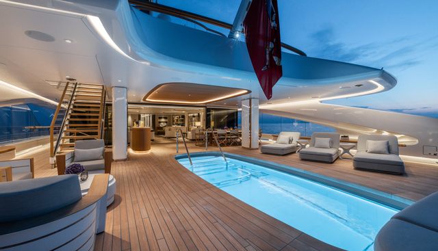 ALVIA yacht charter 5