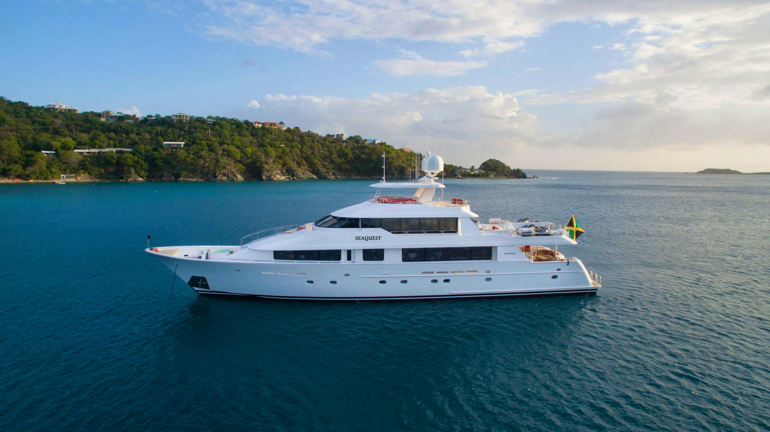 YOLO yacht charter 3