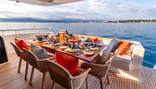 CALM yacht charter 4