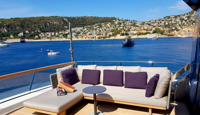 DRAGONFLY I yacht charter 5