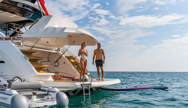 FIVE II yacht charter 5