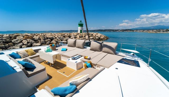 SIGNATURE VISION yacht charter 5