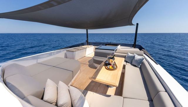 UILIA yacht charter 4