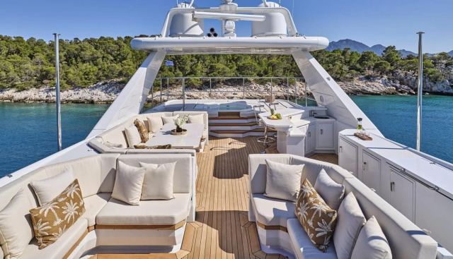 BLUE SYMPHONIE yacht charter 4