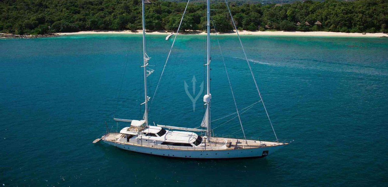 INFINIUM YACHT CHARTER yacht charter