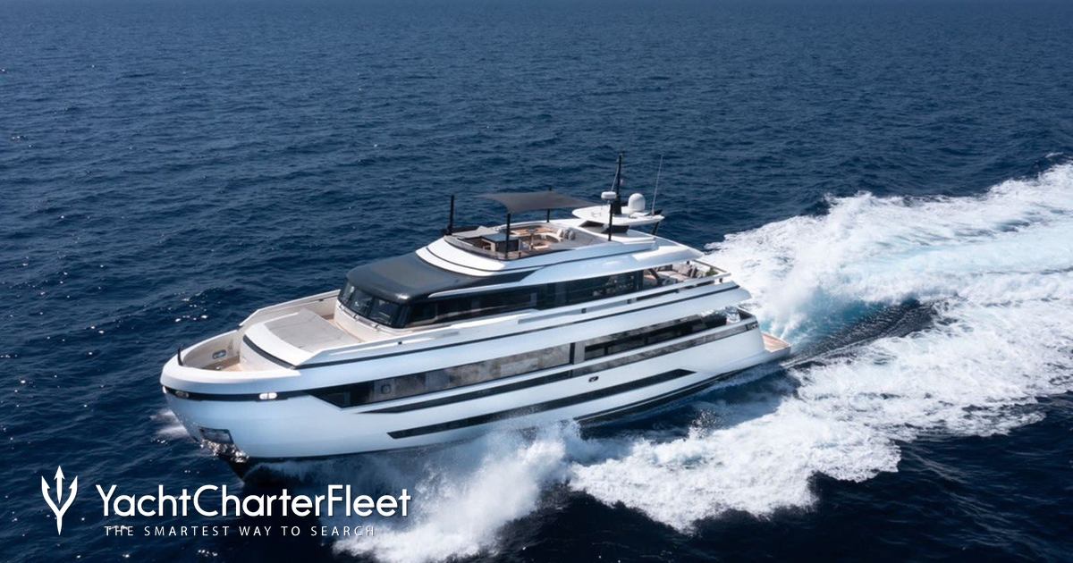 UILIA yacht charter 2