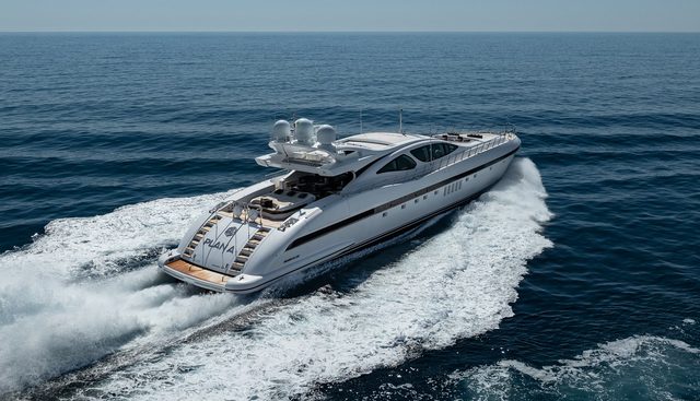 BLUE AZUR yacht charter 5
