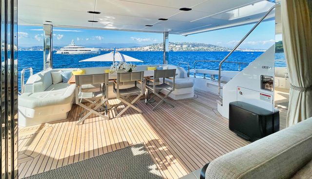 WAVE yacht charter 4