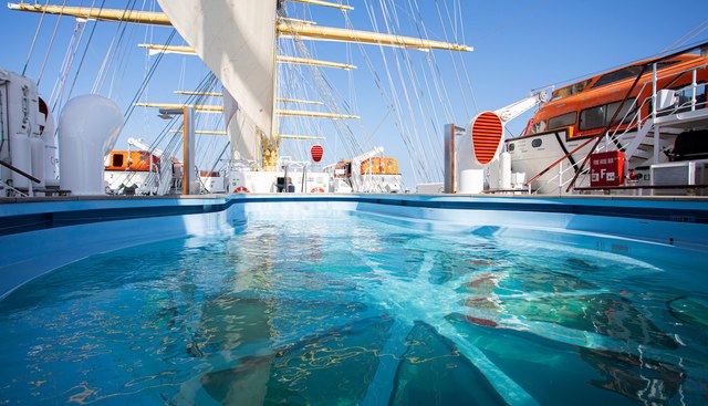 GOLDEN HORIZON yacht charter 3