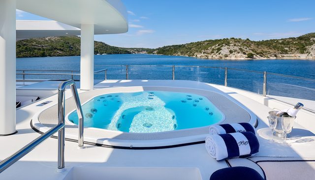REVE D'OR yacht charter 4