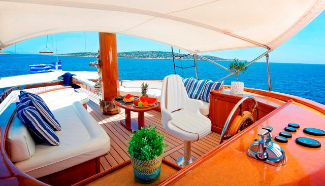 HERMINA yacht charter 3