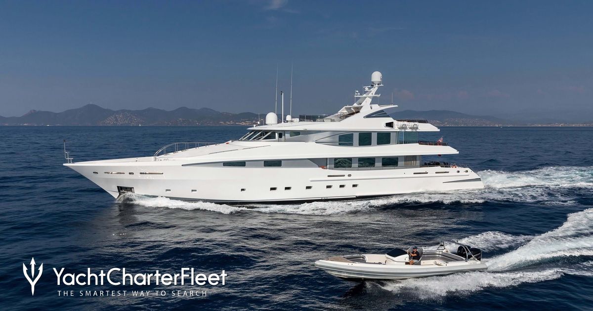 LA TANIA yacht charter 2