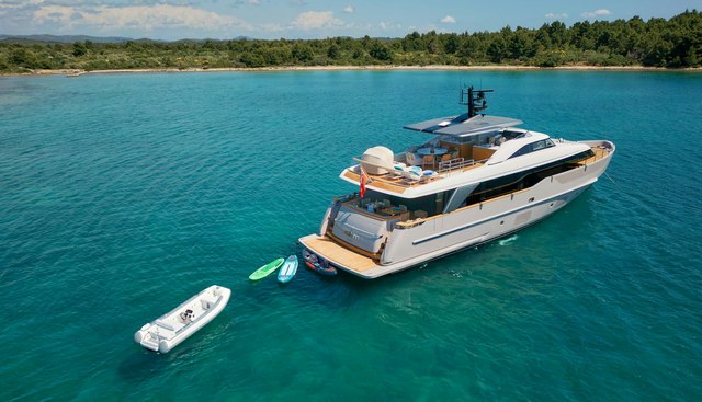 AZZURRI yacht charter 5