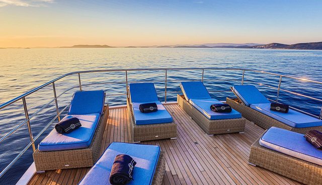 MILAYA yacht charter 3