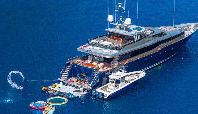 VESPER yacht charter 5