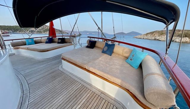 QUESTA VITA yacht charter 4