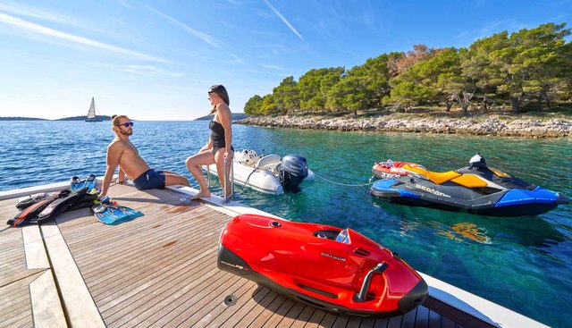 KARISMA yacht charter 5