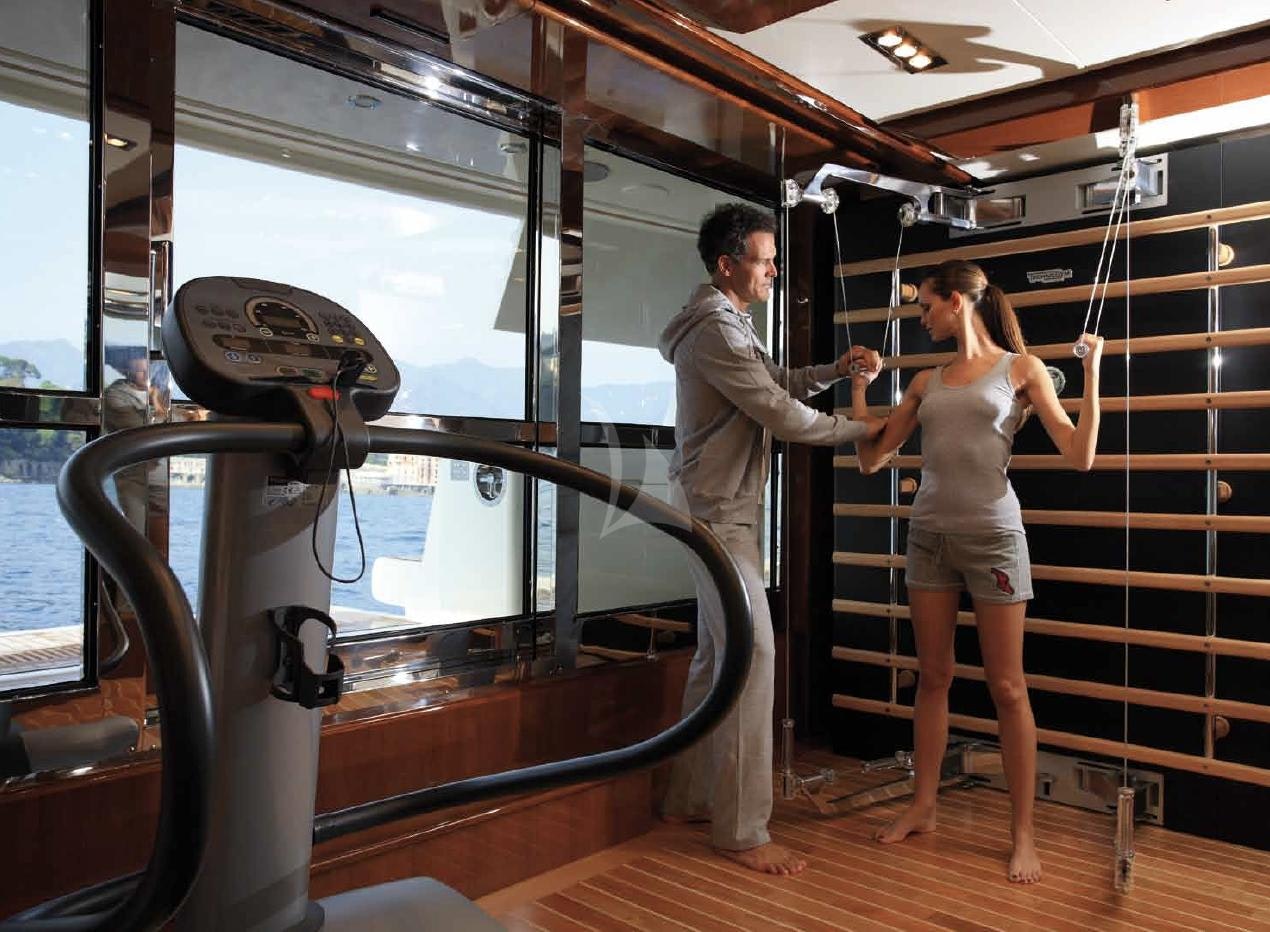 O'LION yacht charter 4