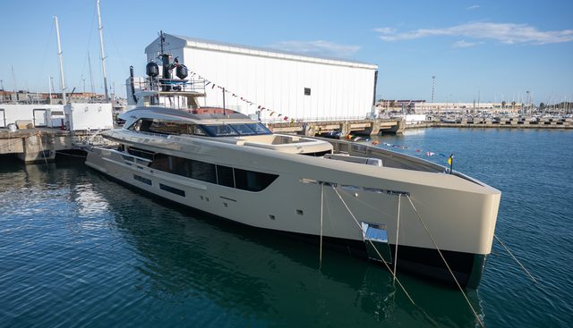 RILASSATA yacht charter 5