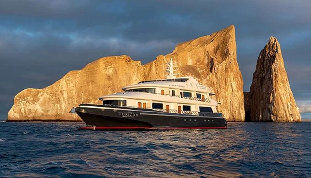 GALAPAGOS HORIZON yacht charter 5