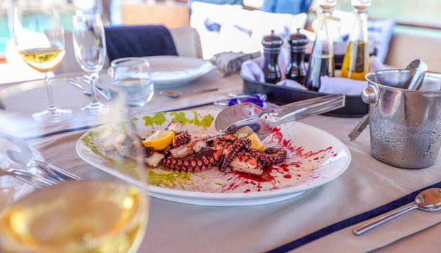AEGEAN SCHATZ yacht charter 5