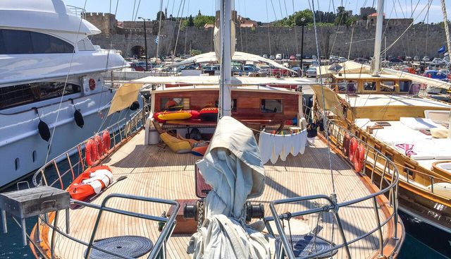 ATHEN.A yacht charter 3