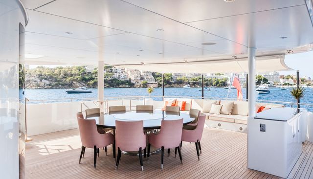 DAISY D yacht charter 5