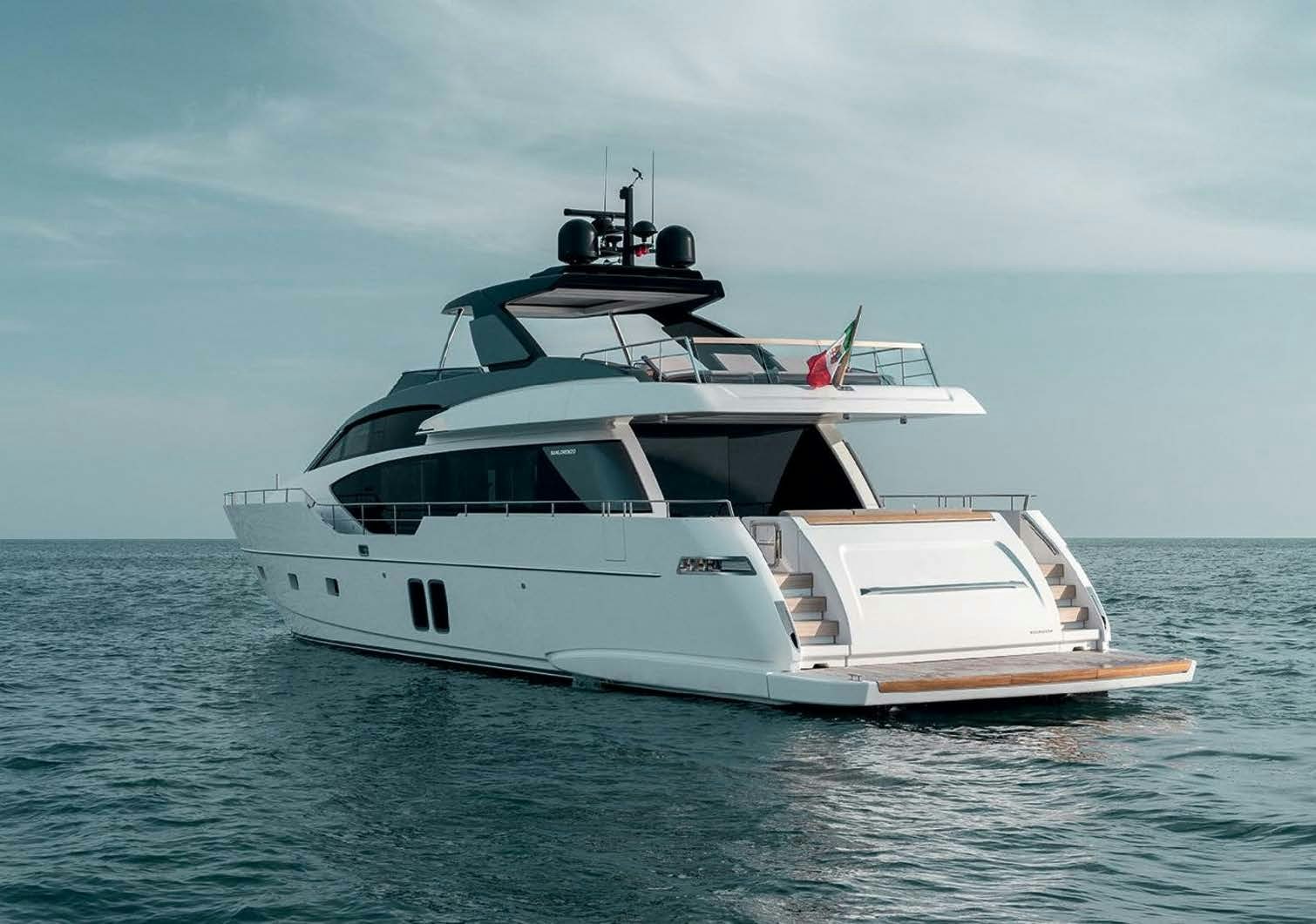AKASTI yacht charter 3