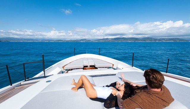 ARESYA yacht charter 3