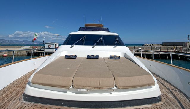 AQVA yacht charter 3