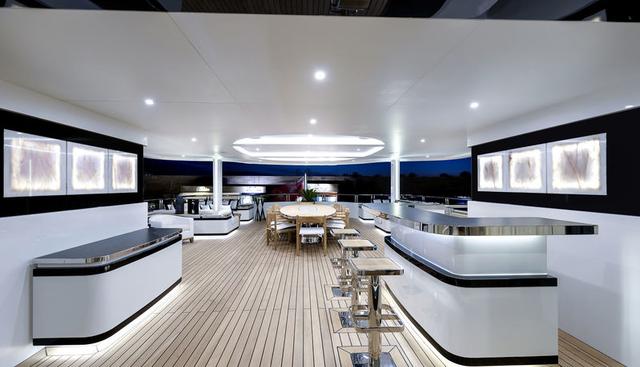 LIQUID SKY yacht charter 5