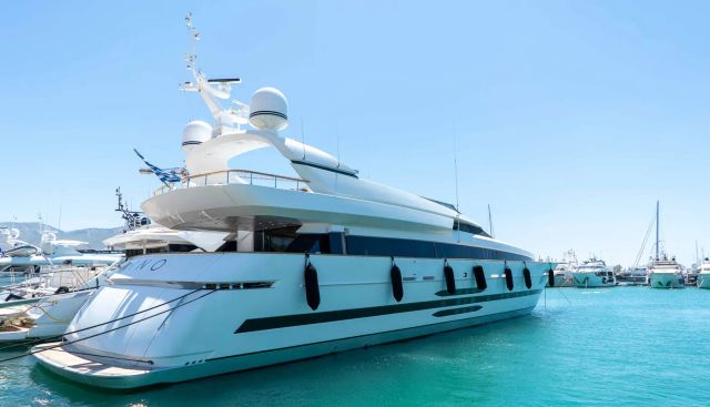 NINO yacht charter 5
