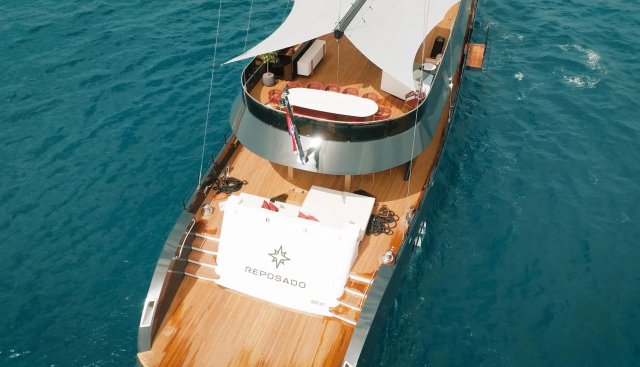 REPOSADO yacht charter 5