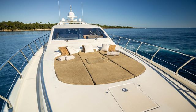 BEST MOUNTAIN yacht charter 3