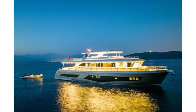 BY C.F. yacht charter 5