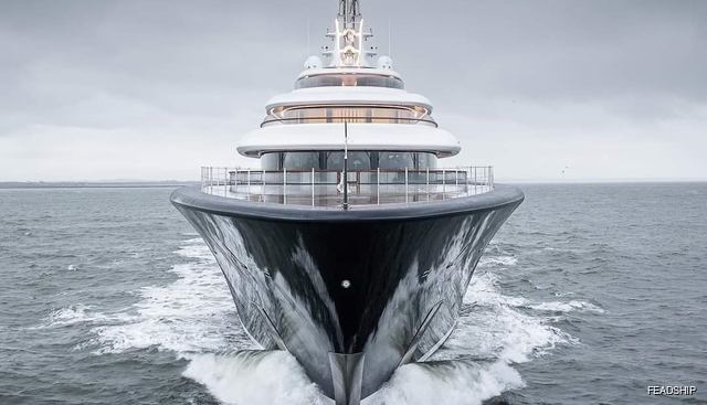 BREAKTHROUGH yacht charter 4
