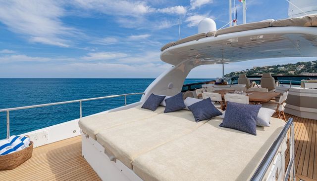 DADDY'S DREAM 888 yacht charter 4