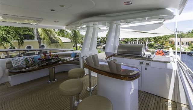 SOMETHING SOUTHERN yacht charter 4