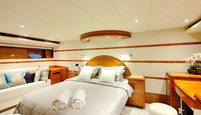 LADY KATHRYN yacht charter 5