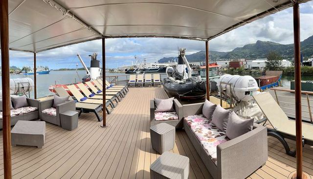 PEGASOS yacht charter 2