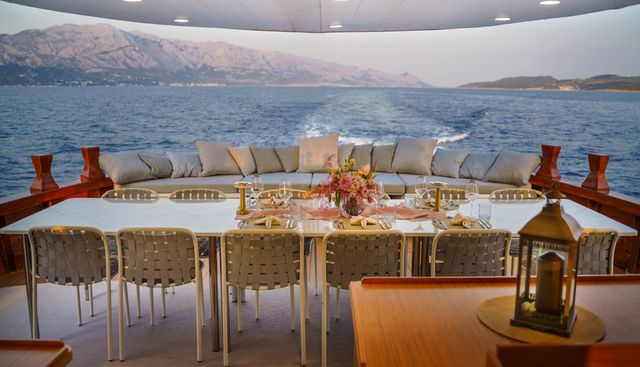 GREEN RAY yacht charter 4