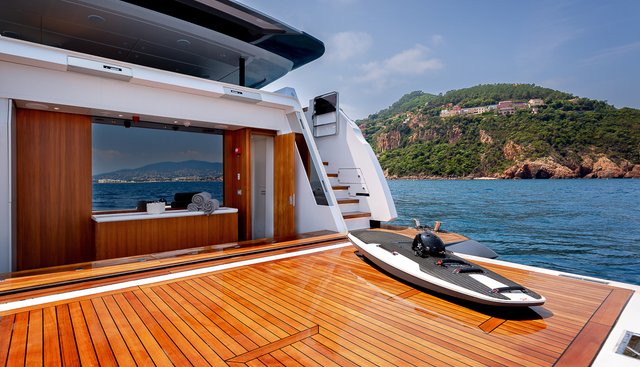 LADY DIA yacht charter 5