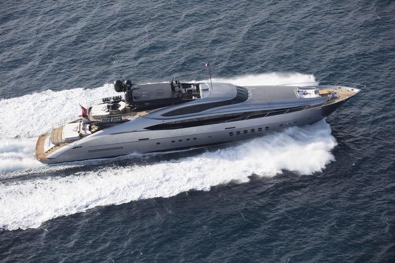 FIVE yacht charter 2