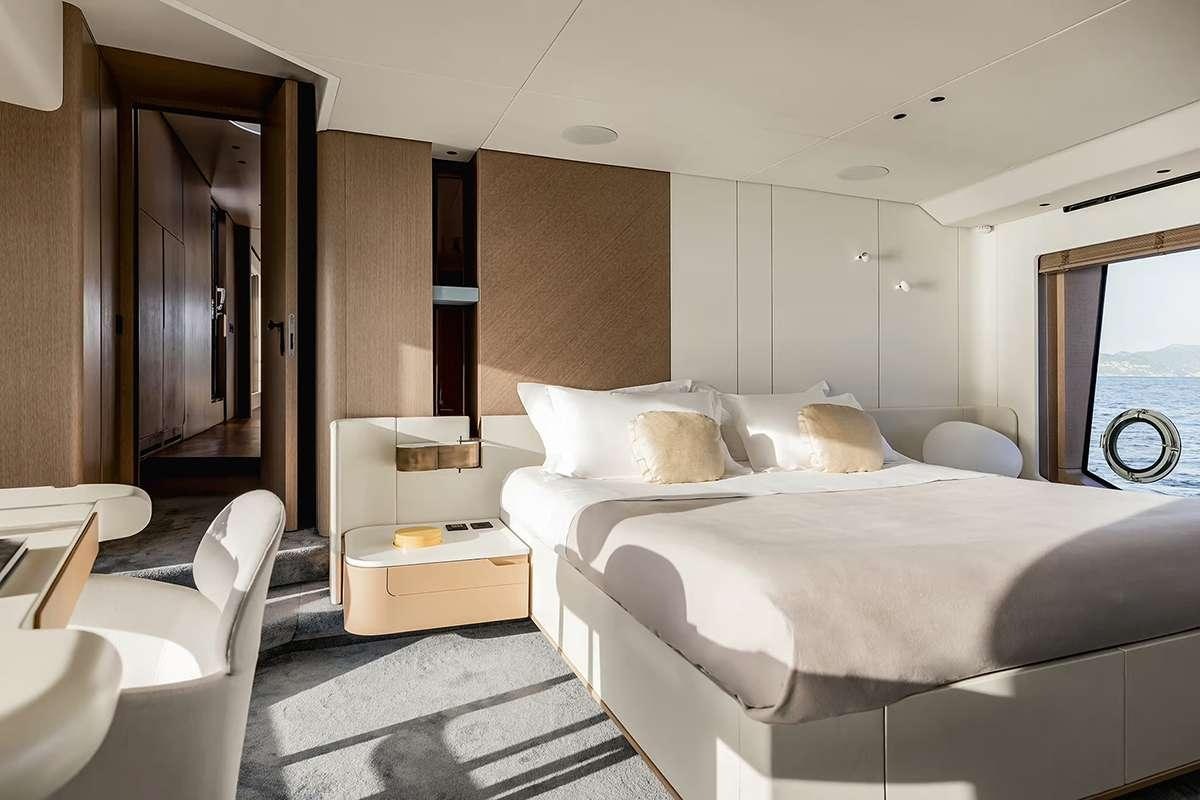 ALADDIN SANE yacht charter 5