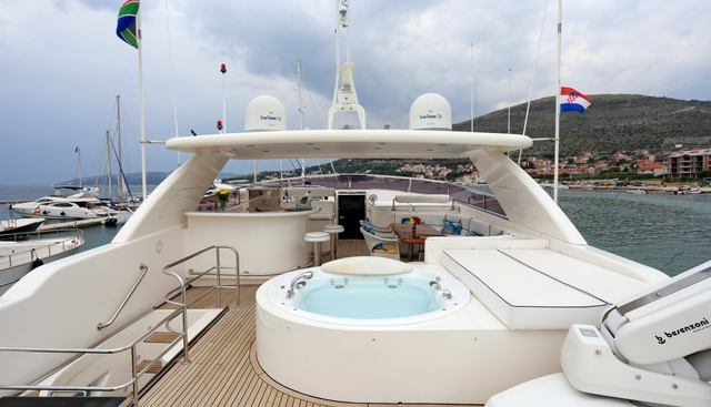 LADY MARCELLE yacht charter 3