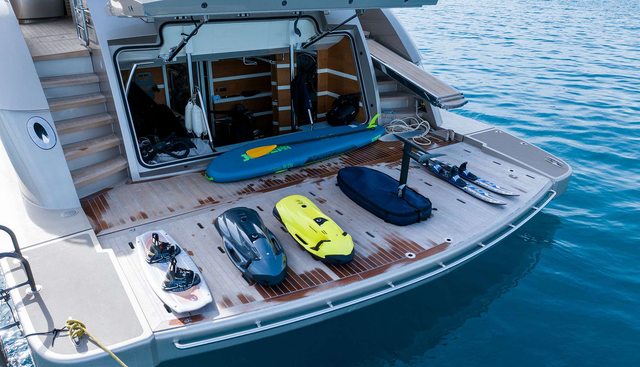 THE PALM yacht charter 5