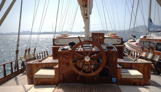 GEM yacht charter 2