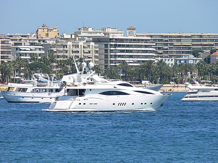 MI ALMA yacht charter 4