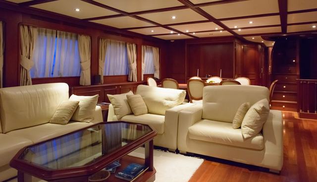 MASCOTTE yacht charter 5